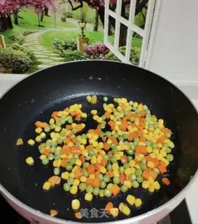 Make Tomato eggs and rice step 3