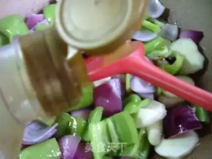 Make Pyramid step 7