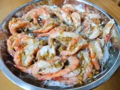 Make Garlic fan shrimp step 12