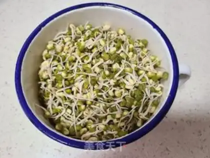 Make Garlic sprouts of corn step 1