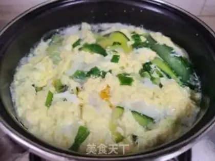 Make cucumber egg soup step 4