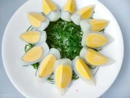 Make Onions and eggs step 6