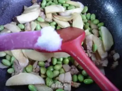 Make Five flowers white and fried beans step 11