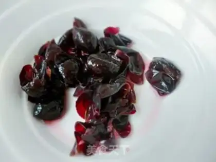 Make Grape and lemon tea step 2