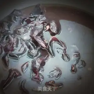 Make Grape and lemon tea step 3