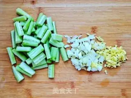 Make Emerald with back shrimp step 1