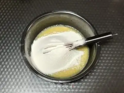 Make Cranberry fragrance cake step 1