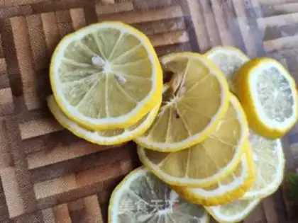 Make Lemon pig hand step 5