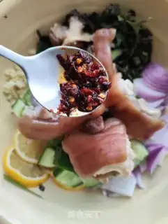 Make Lemon pig hand step 9