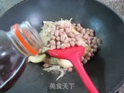 Make The peanut-meat roasted a sour chicken in the wings step 5