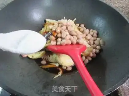 Make The peanut-meat roasted a sour chicken in the wings step 9