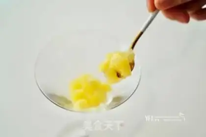 Make pineapple tops are frozen step 5
