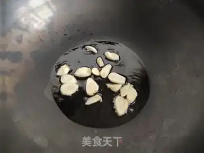 Make Smelt shrimp tofu soup step 2