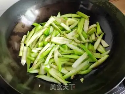 Make Smelt shrimp tofu soup step 3
