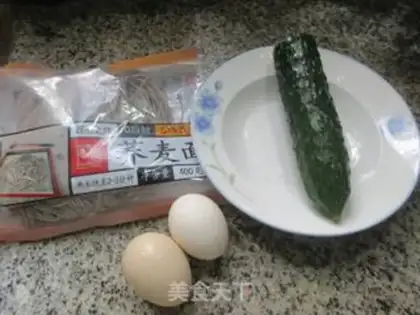 Make Eggs and cucumbers step 0