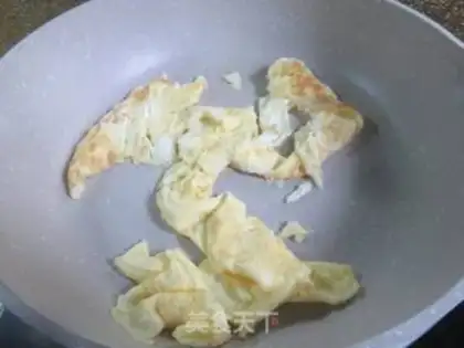 Make Eggs and cucumbers step 3