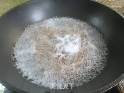 Make Eggs and cucumbers step 4