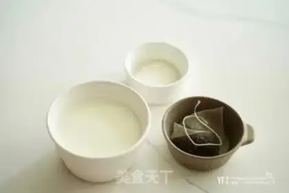 Make Goldbrow ice cream step 0