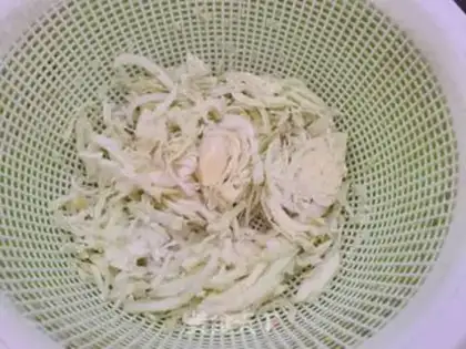 Make A green bean sprouts fan step 1