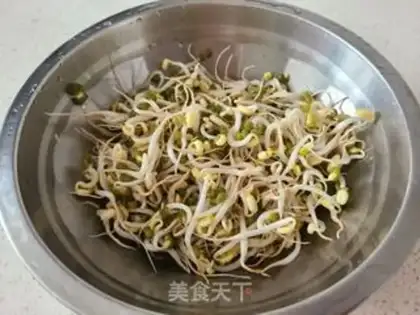 Make A green bean sprouts fan step 3