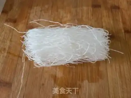 Make A green bean sprouts fan step 4