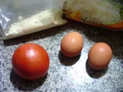 Make Egg tomato tacos step 0