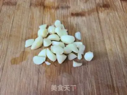 Make A green bean sprouts fan step 6