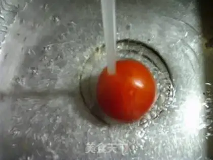 Make Egg tomato tacos step 1