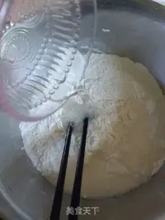 Make Hand grab cake step 1