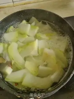 Make Fresh water to boil a melon step 4