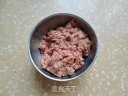 Make Cucumber beef step 1