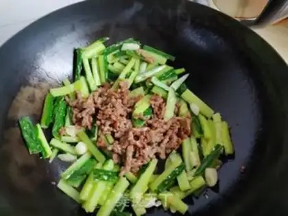 Make Cucumber beef step 5