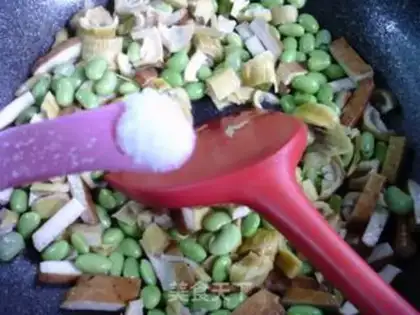 Make Scrambled goat tails and fried beans step 6