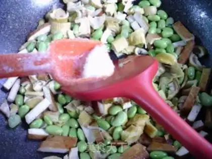 Make Scrambled goat tails and fried beans step 7