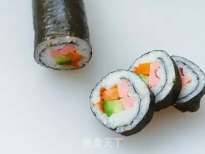 Make Sushi with pine ham and vegetables step 5
