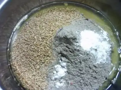 Make White sesame wheat peaches step 4