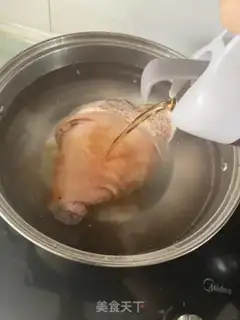 Make The iced elbow step 1
