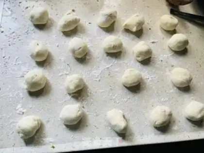 Make An egg bag of celery step 0
