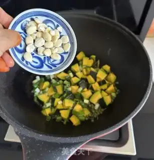 Make Pumpkin almond noodles step 5