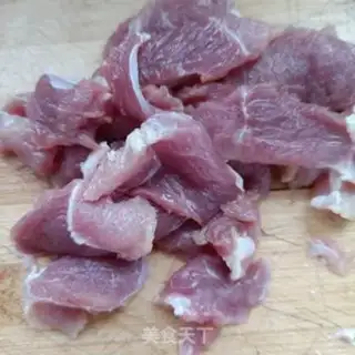 Make Pork abalone soup step 1