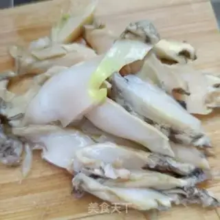 Make Pork abalone soup step 2