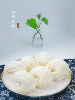 Make Pelican rolls step 12