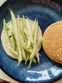 Make cucumber chicken steak burger step 4