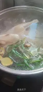 Make Tasty hands tore chicken step 3