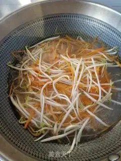 Make Three-colour fried eggs step 5