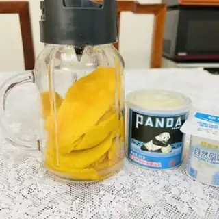Make Mango yogurt step 1