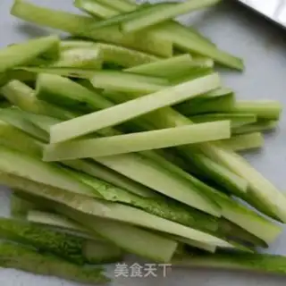 Make The cucumber with the pig