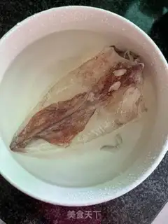 Make Squid cucumber soup step 0
