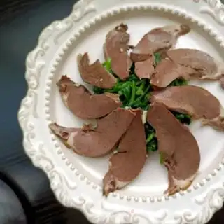 Make Butterfly with a pig