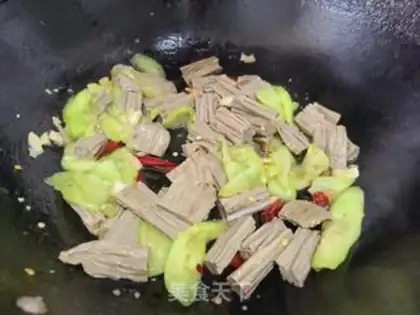 Make The silkmelon made the black tofu step 4